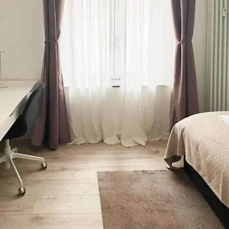 Appartement Cozy And Quiet In Isola District Milaan