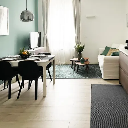 Cozy And Quiet In Isola District Daire